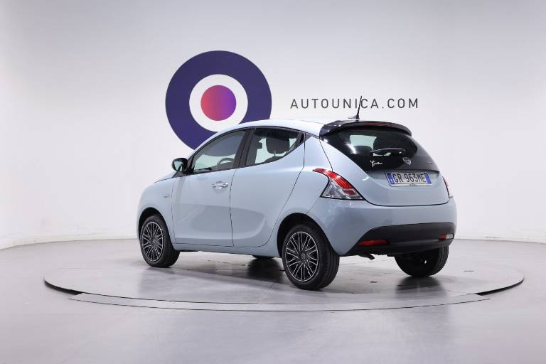 LANCIA Ypsilon 17