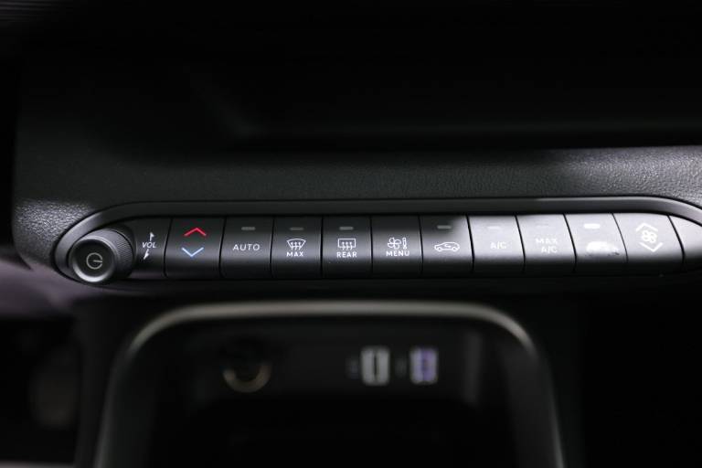 JEEP Avenger 27