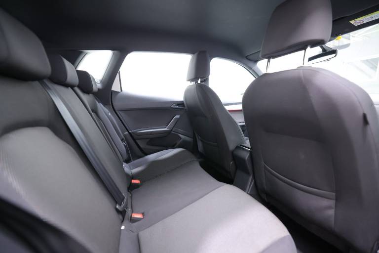 SEAT Arona 44