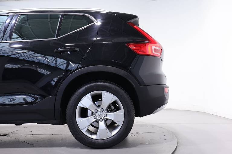 VOLVO XC40 37