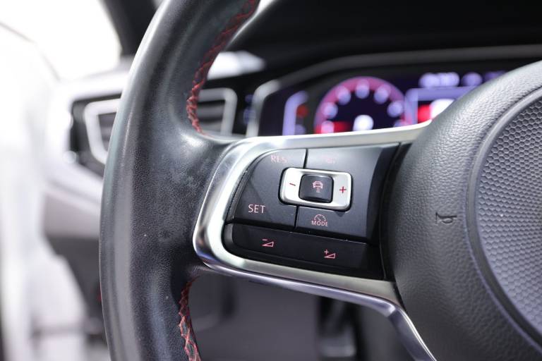VOLKSWAGEN Polo GTI 21