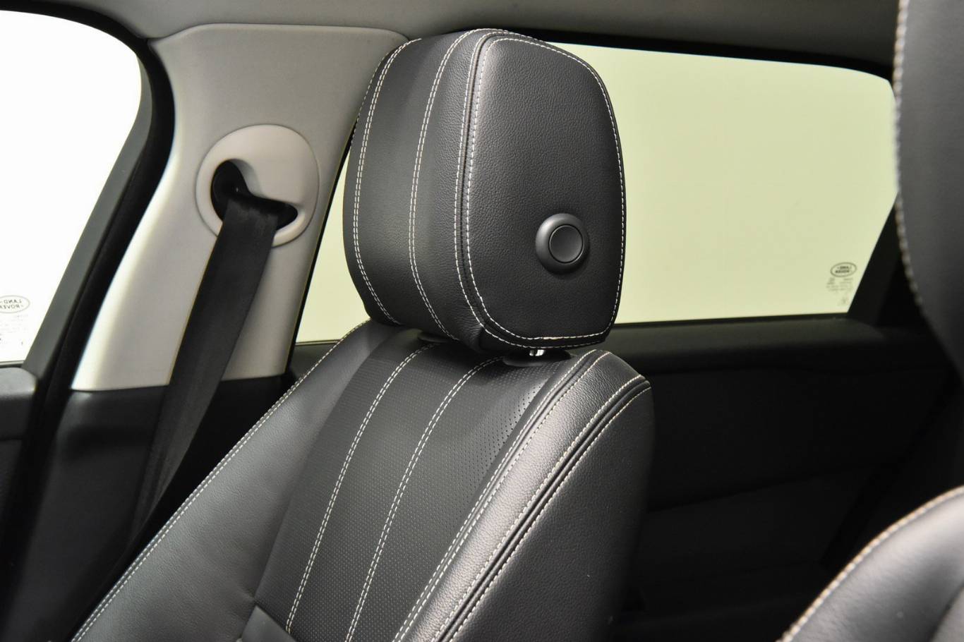 LAND ROVER Range Rover Velar 20