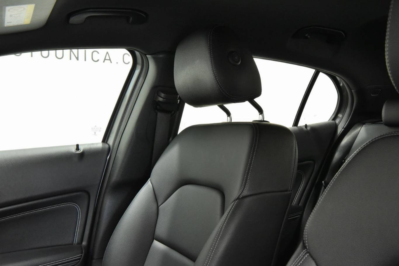 MERCEDES-BENZ GLA 200 41