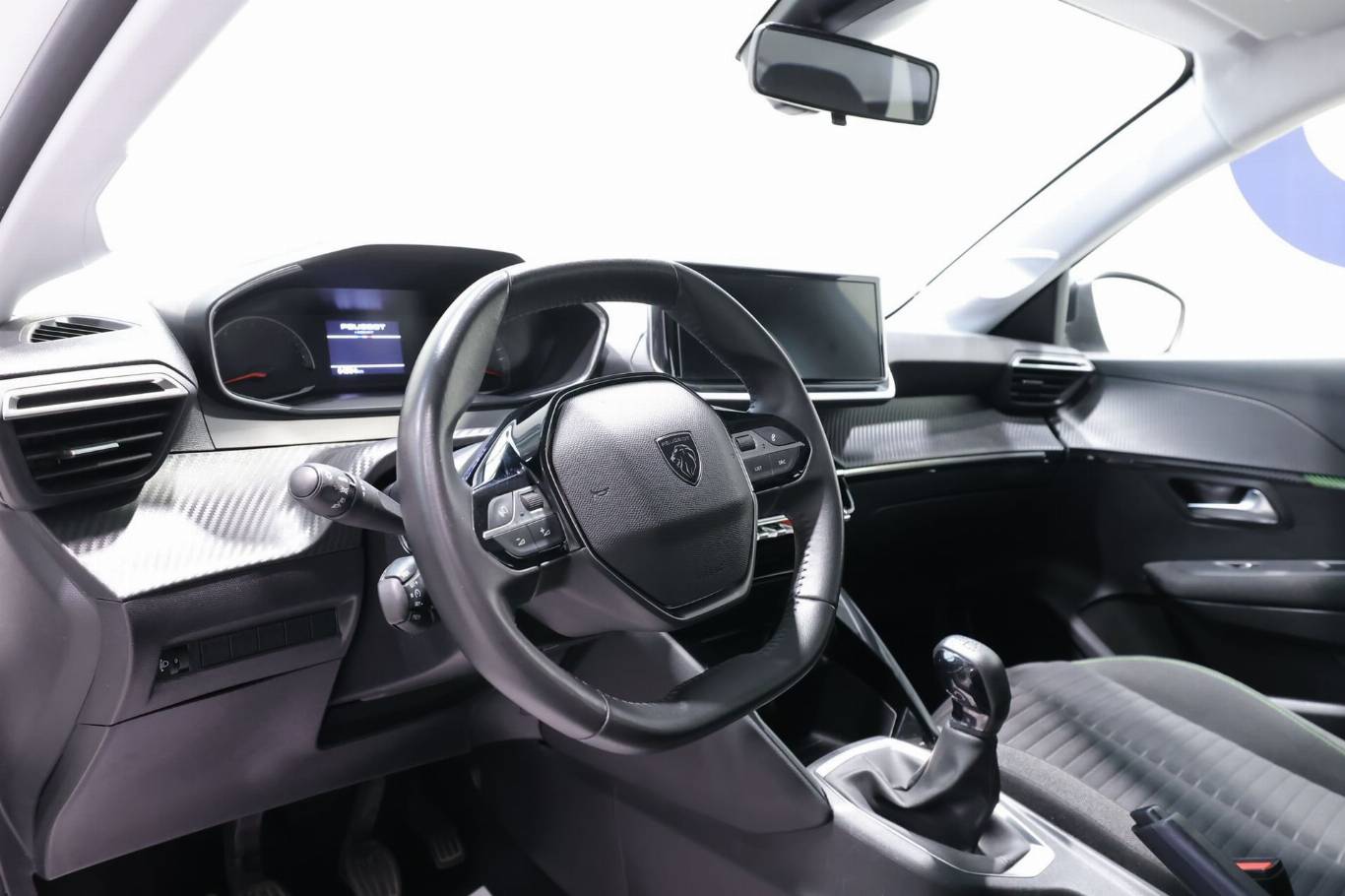 PEUGEOT 208 5