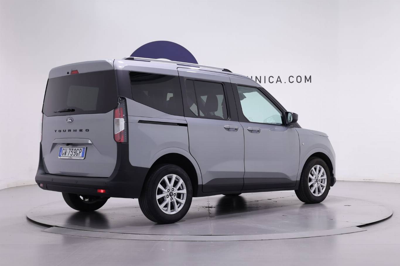 FORD Tourneo Courier 10