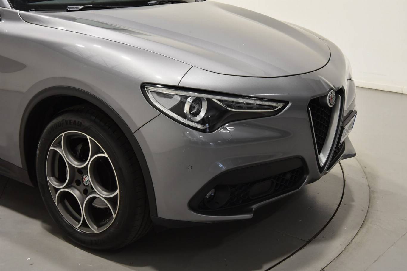 ALFA ROMEO Stelvio 25