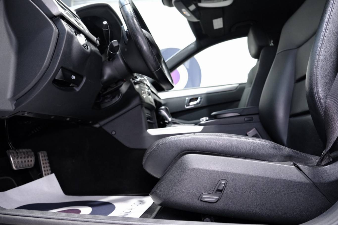 MERCEDES-BENZ E 250 21