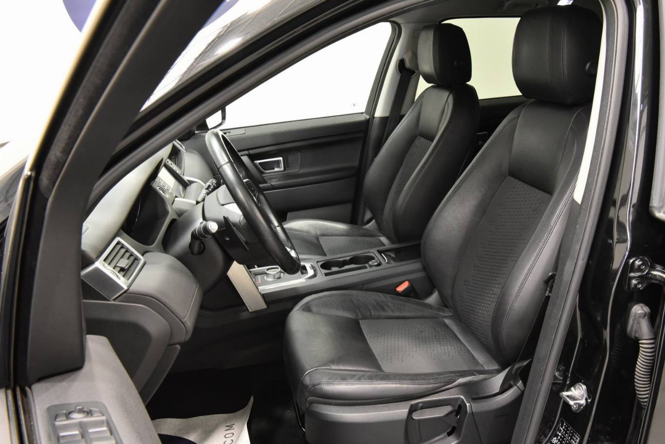 LAND ROVER Discovery Sport 4