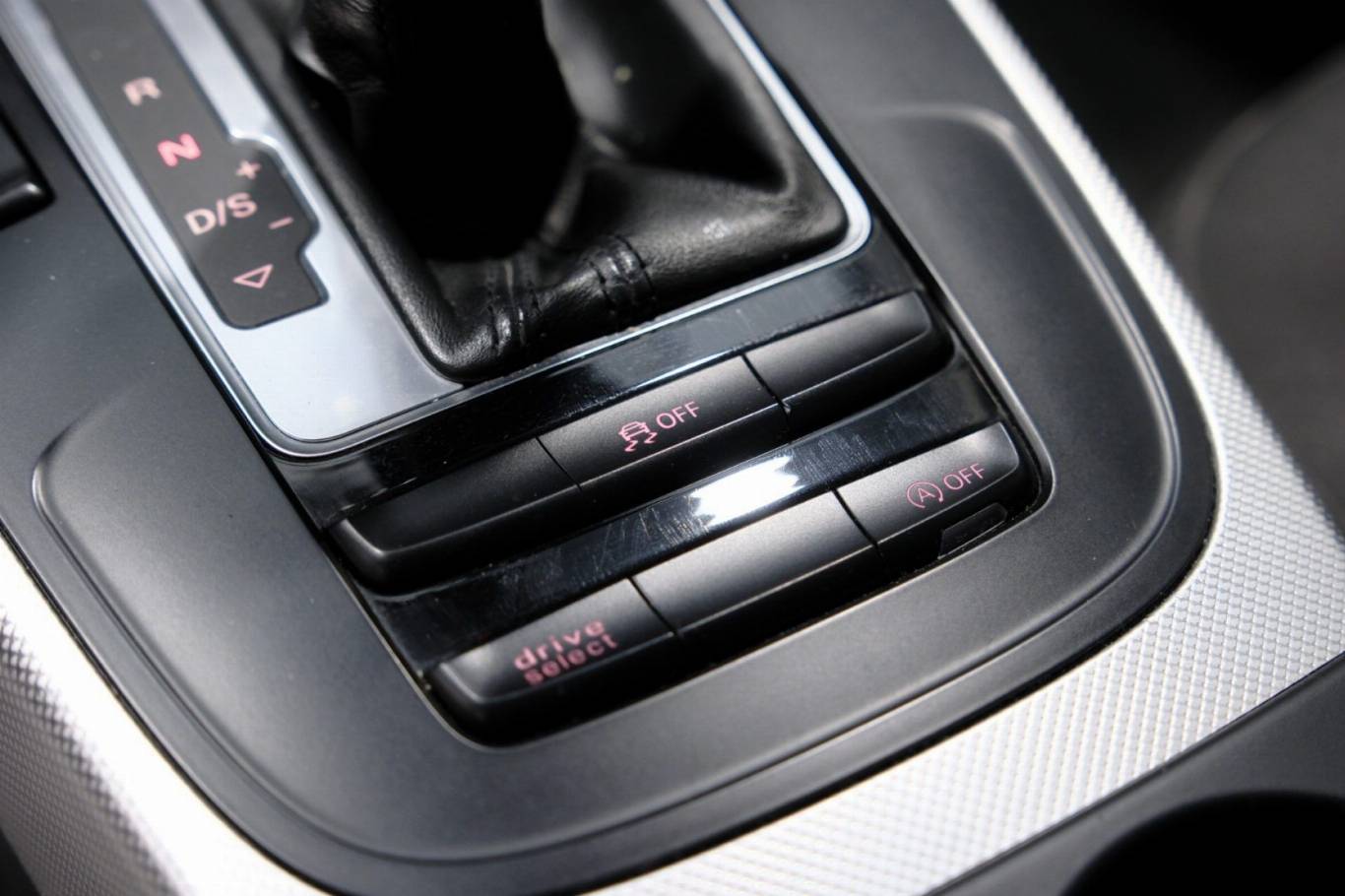AUDI A4 30