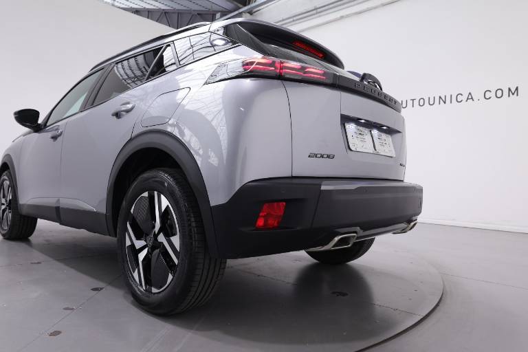 PEUGEOT 2008 38