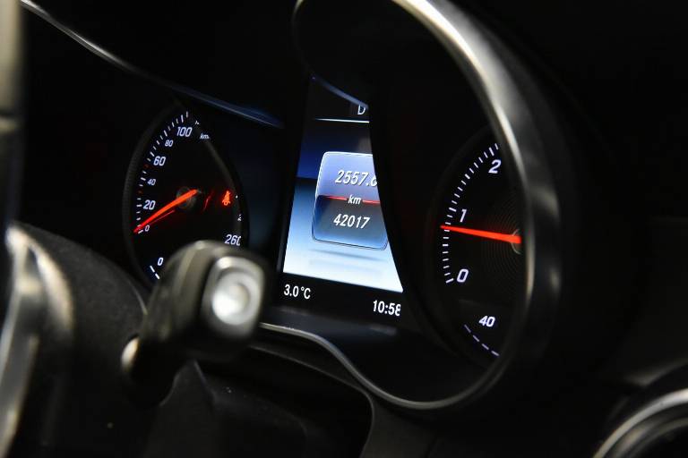 MERCEDES-BENZ GLC 250 41