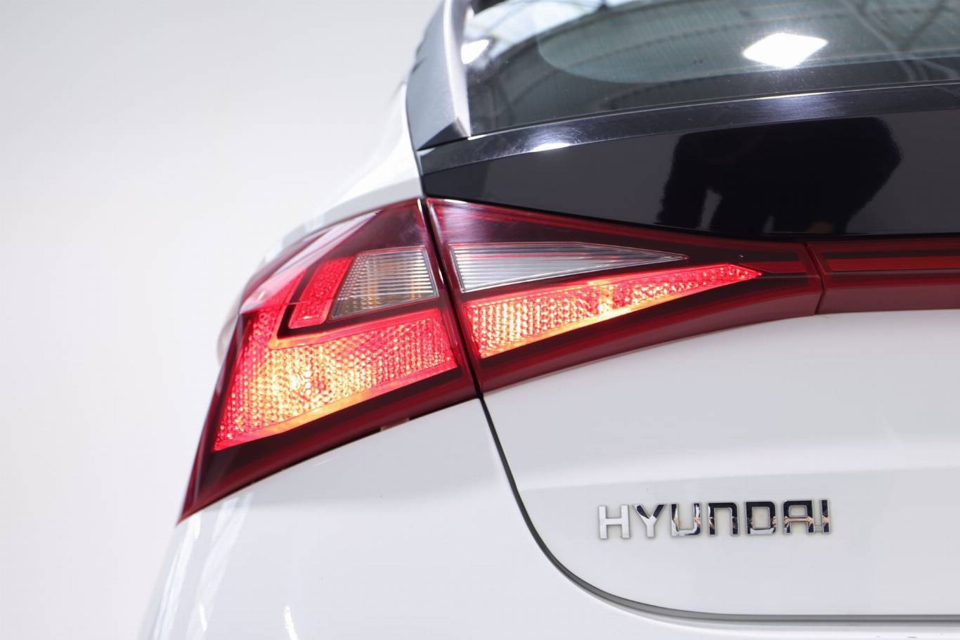HYUNDAI I20 38