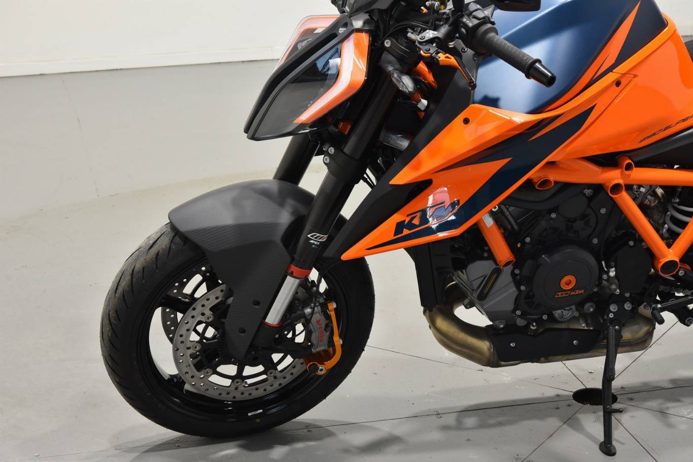 KTM 1290 Super Duke R 63