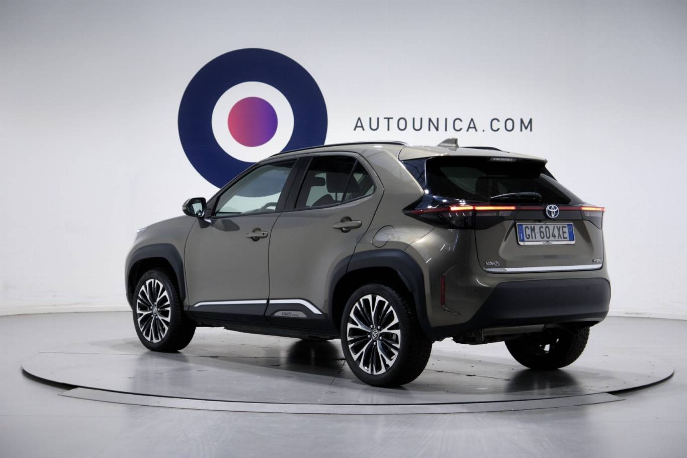 TOYOTA Yaris Cross 17