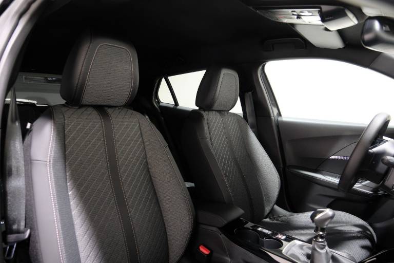 PEUGEOT 2008 55
