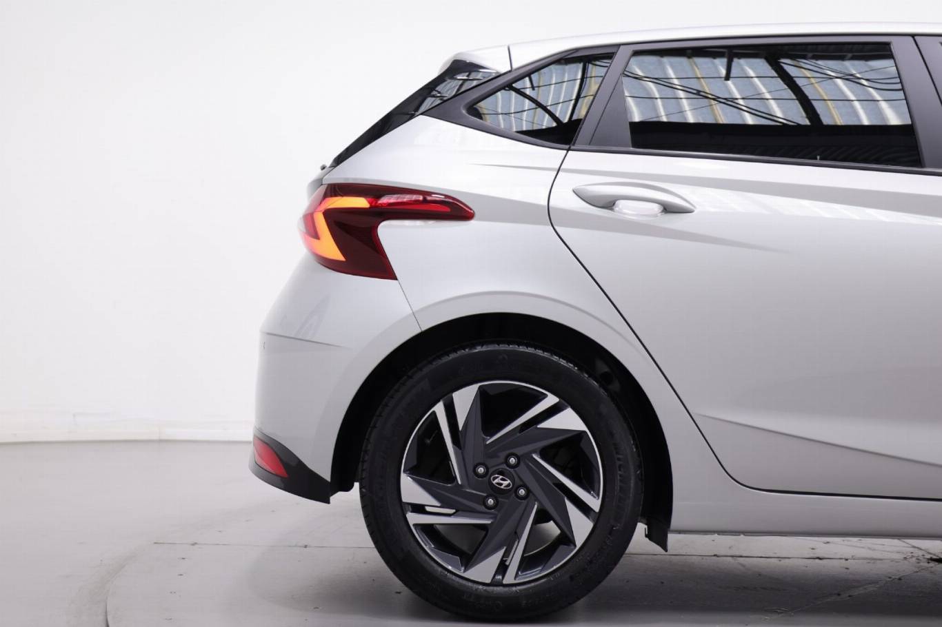 HYUNDAI I20 41