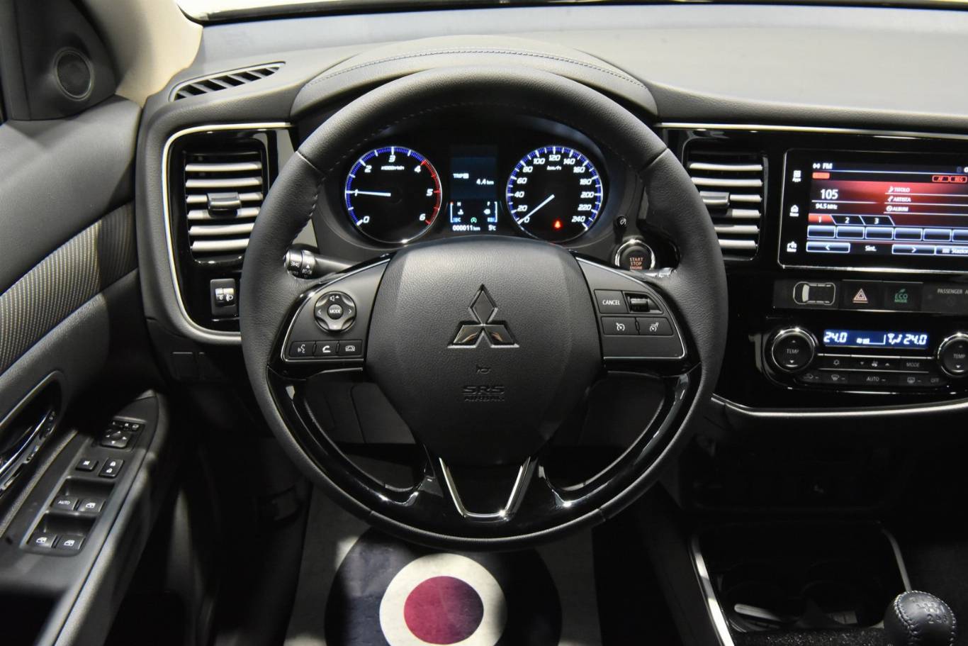 MITSUBISHI Outlander 21