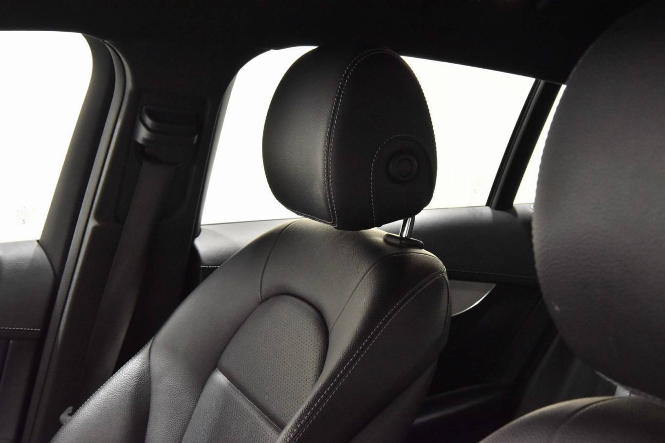 MERCEDES-BENZ GLC 250 14