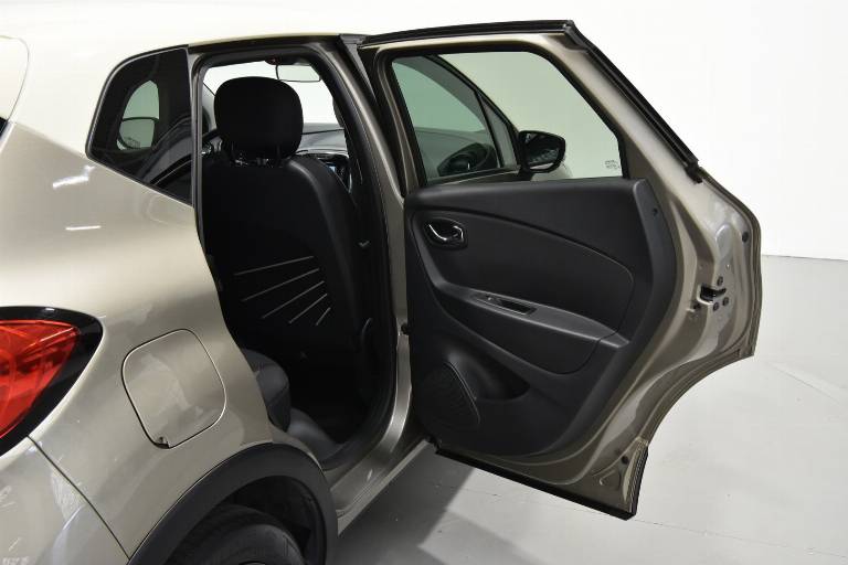 RENAULT Captur 48