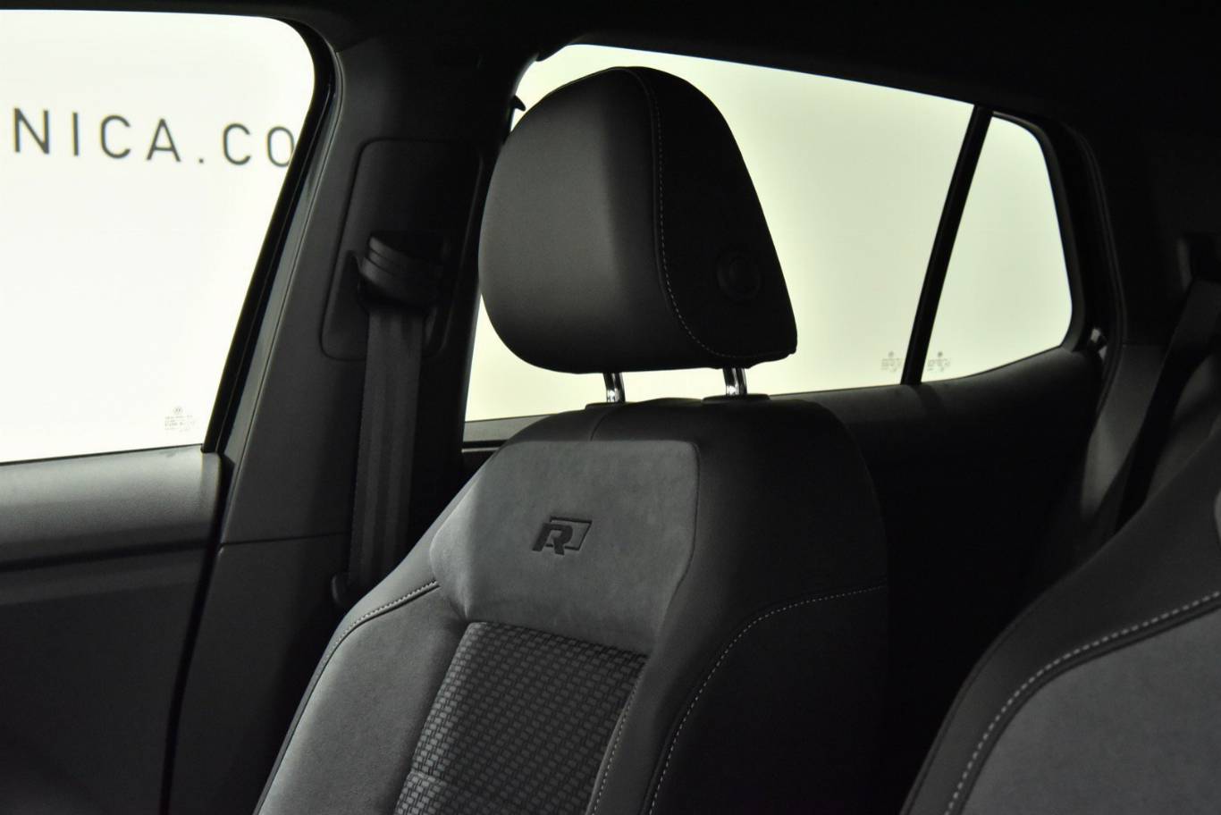 VOLKSWAGEN T-Cross 43