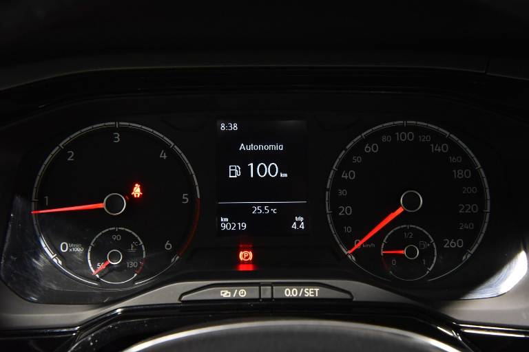 VOLKSWAGEN Polo 9