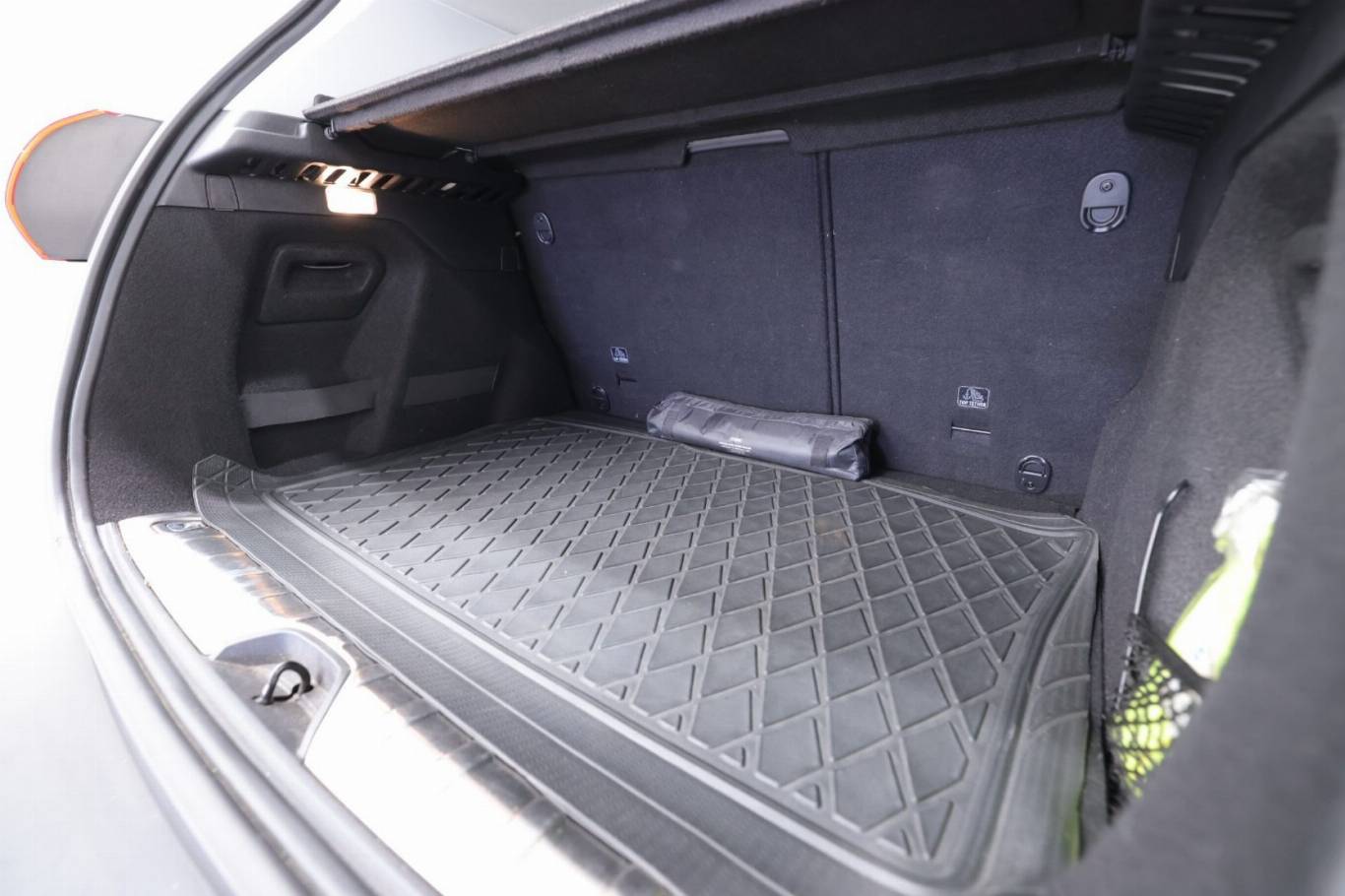 PEUGEOT 2008 49