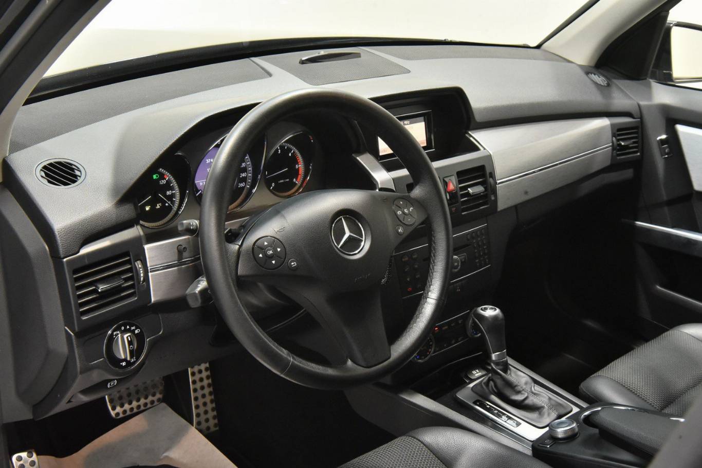 MERCEDES-BENZ GLK 220 2