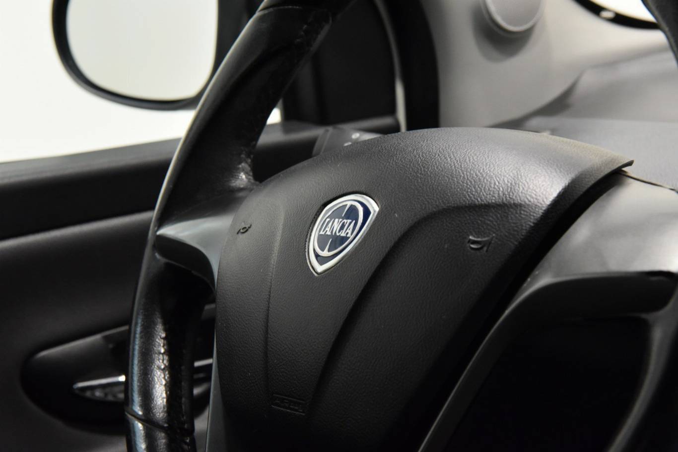 LANCIA Ypsilon 22