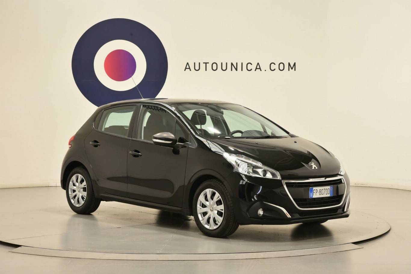 PEUGEOT 208 9