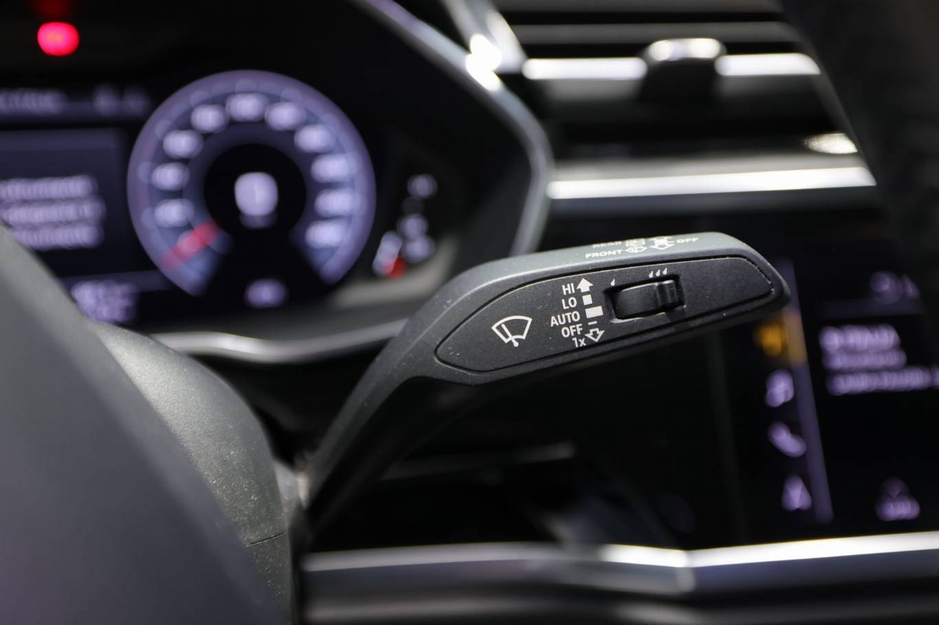 AUDI Q3 25