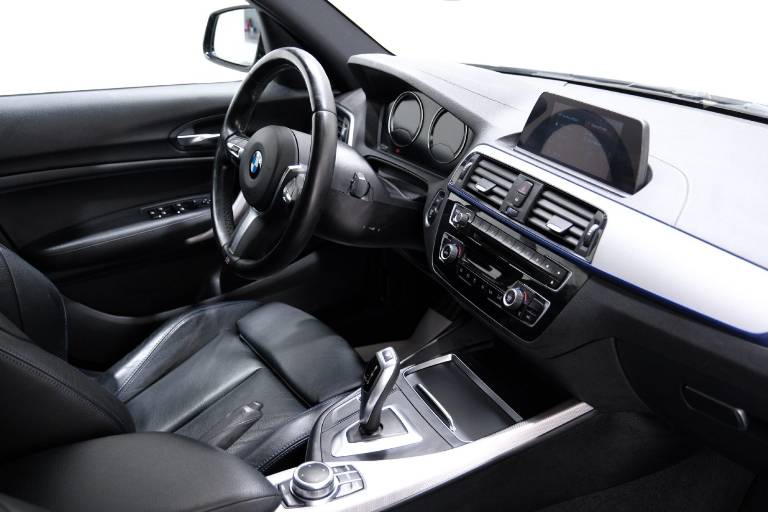 BMW 118 57