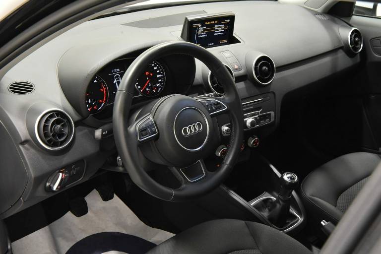 AUDI A1 3