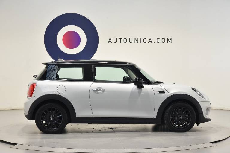 MINI Cooper D 11