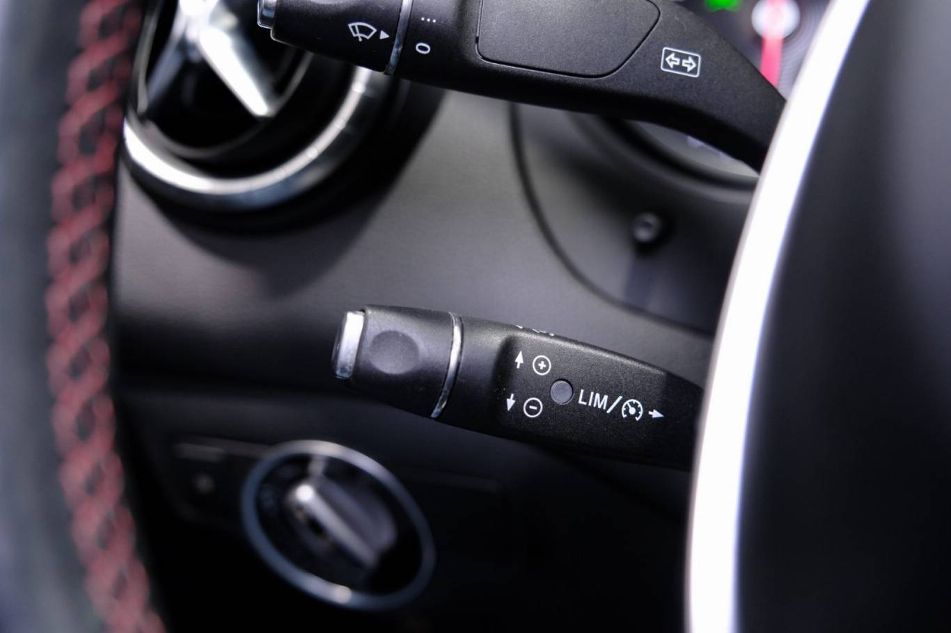 MERCEDES-BENZ CLA 220 22