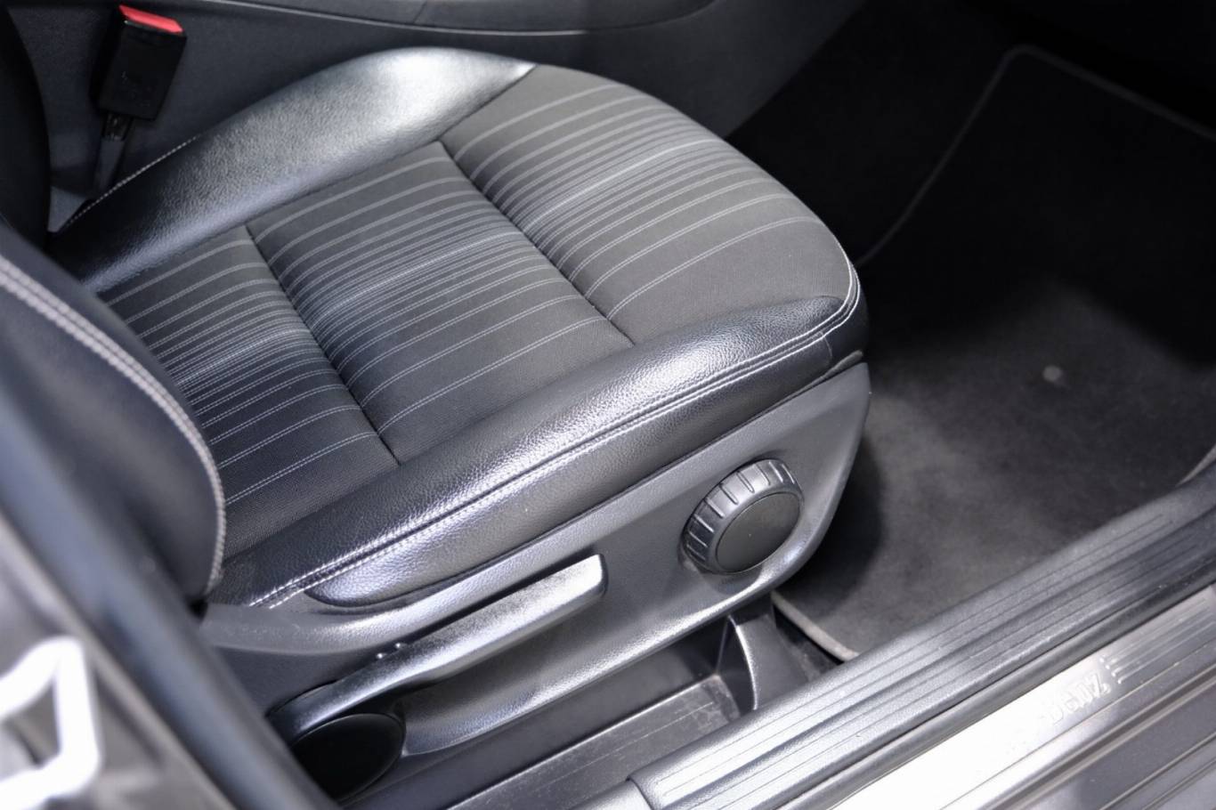 MERCEDES-BENZ B 200 63