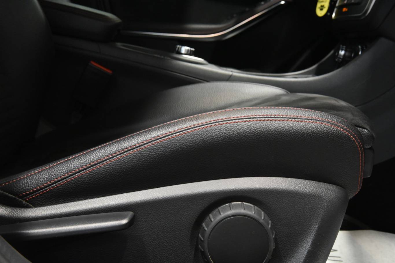 MERCEDES-BENZ GLA 200 42