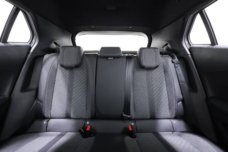 PEUGEOT 2008 33