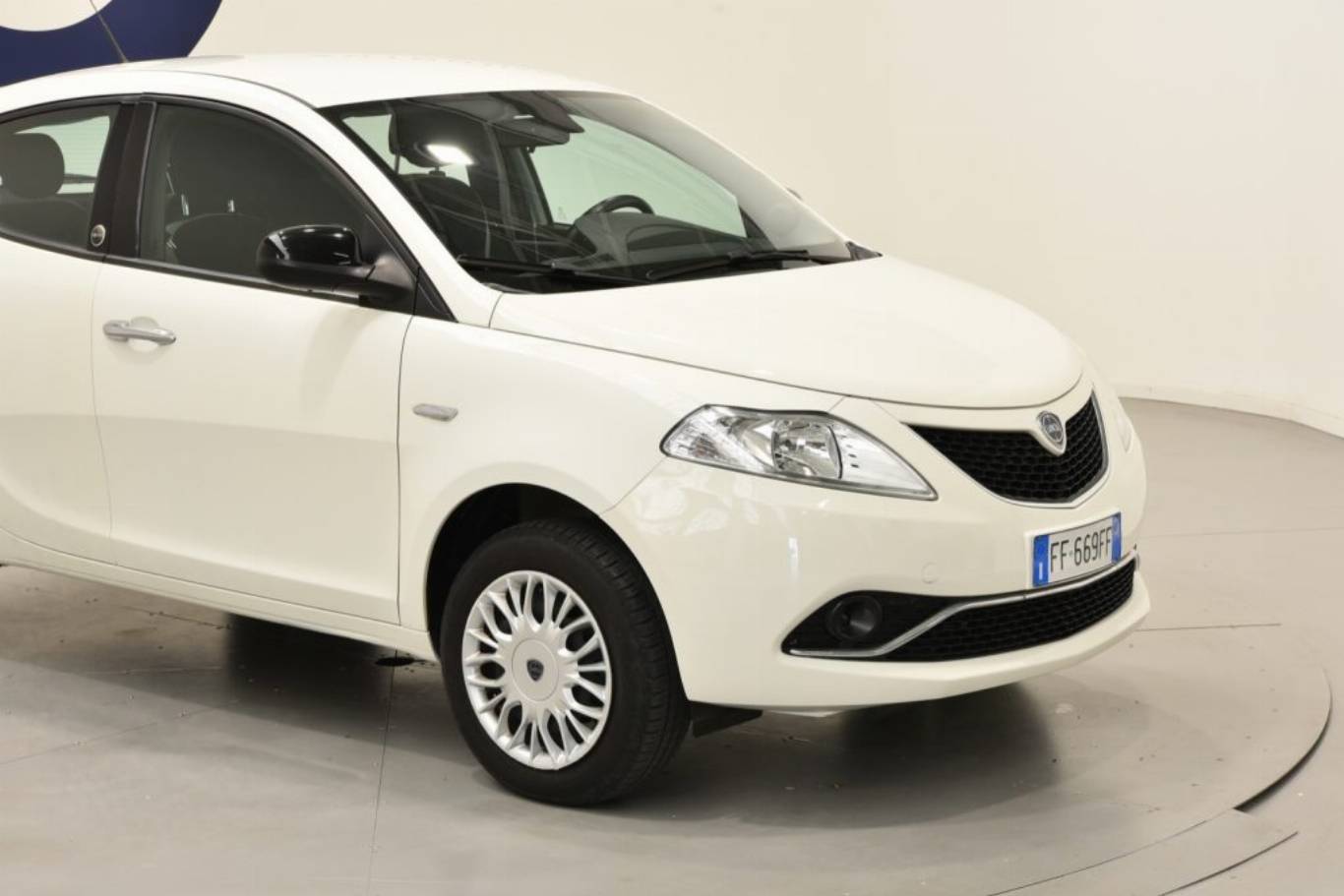 LANCIA Ypsilon 15