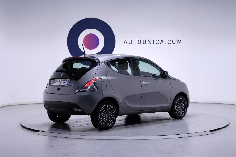 LANCIA Ypsilon 14