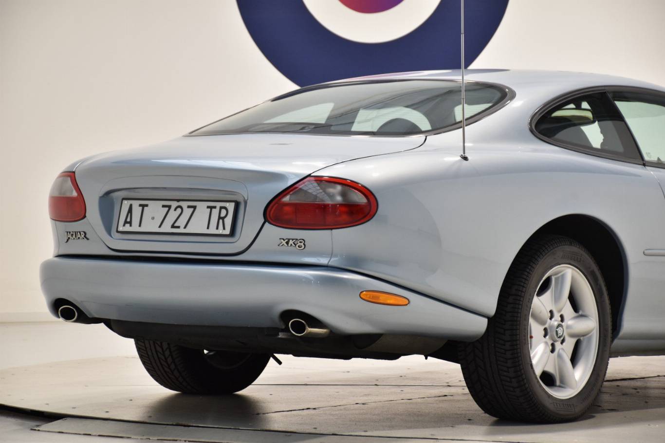 JAGUAR XK8 16