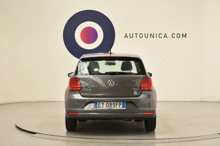 VOLKSWAGEN Polo 6