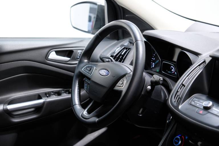 FORD Kuga 54