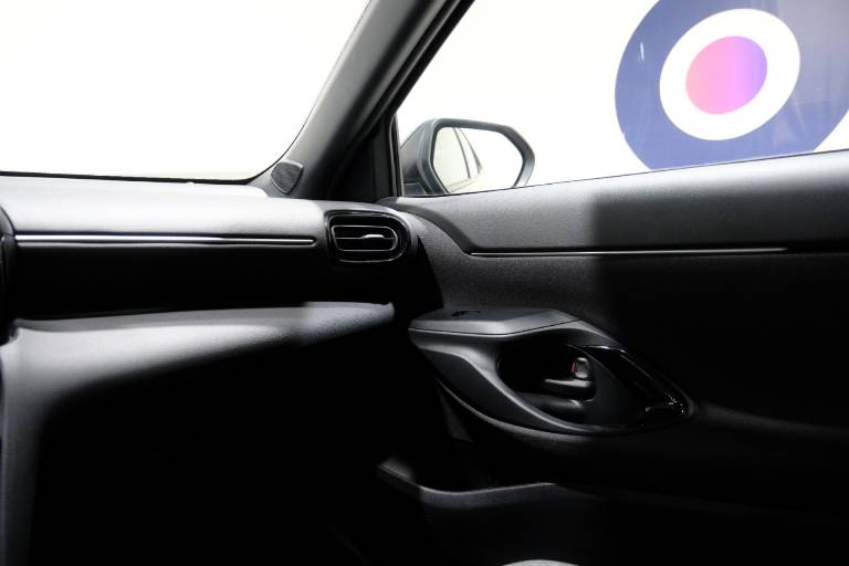 TOYOTA Yaris Cross 34