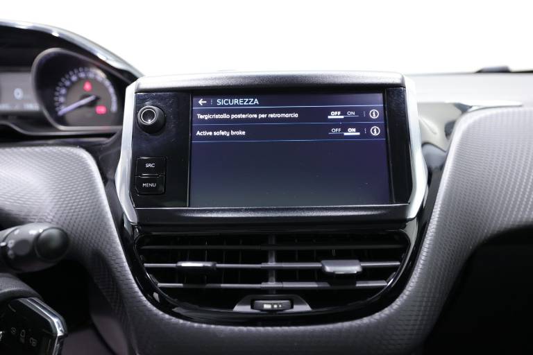 PEUGEOT 2008 28