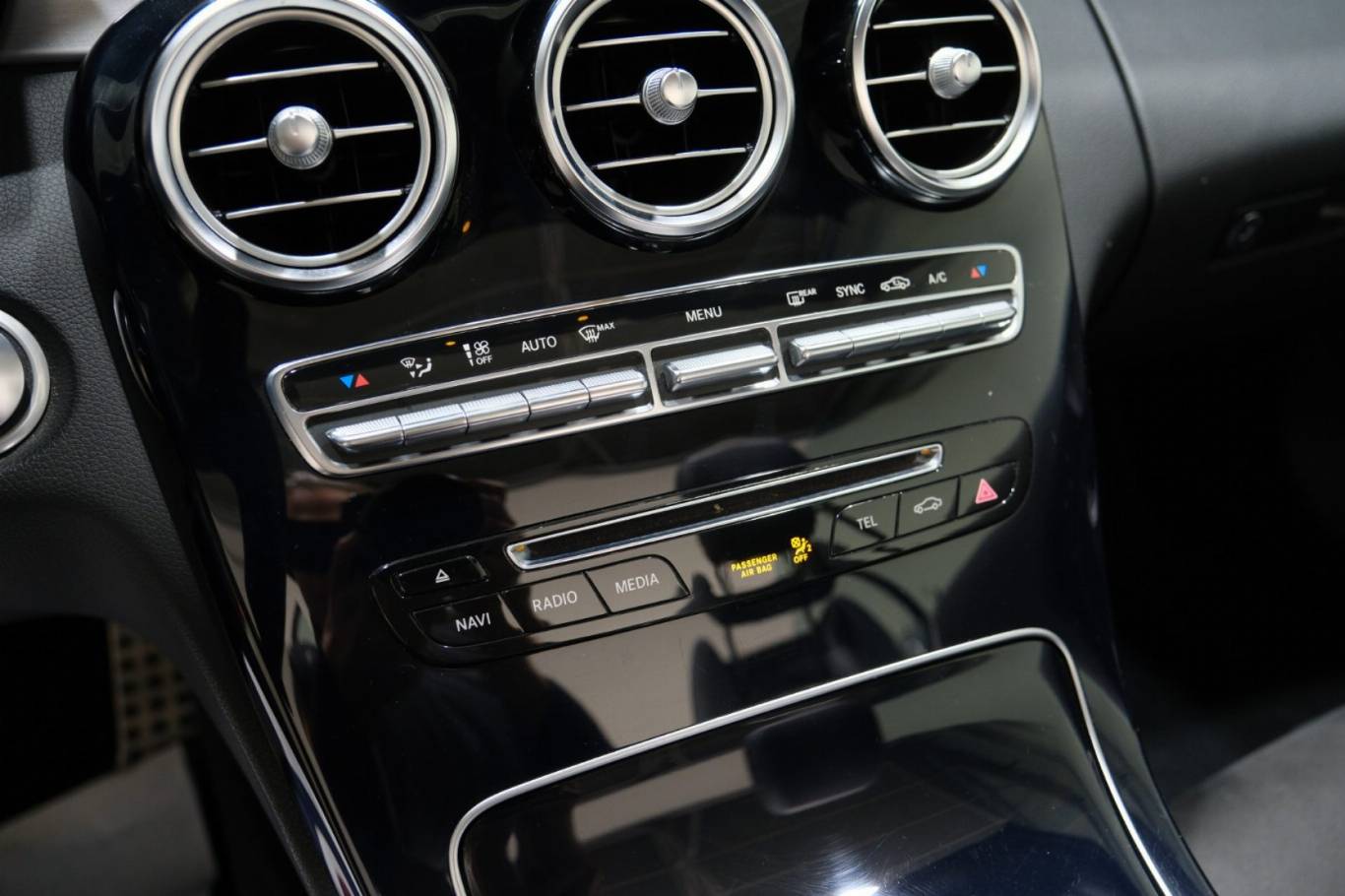 MERCEDES-BENZ C 220 34