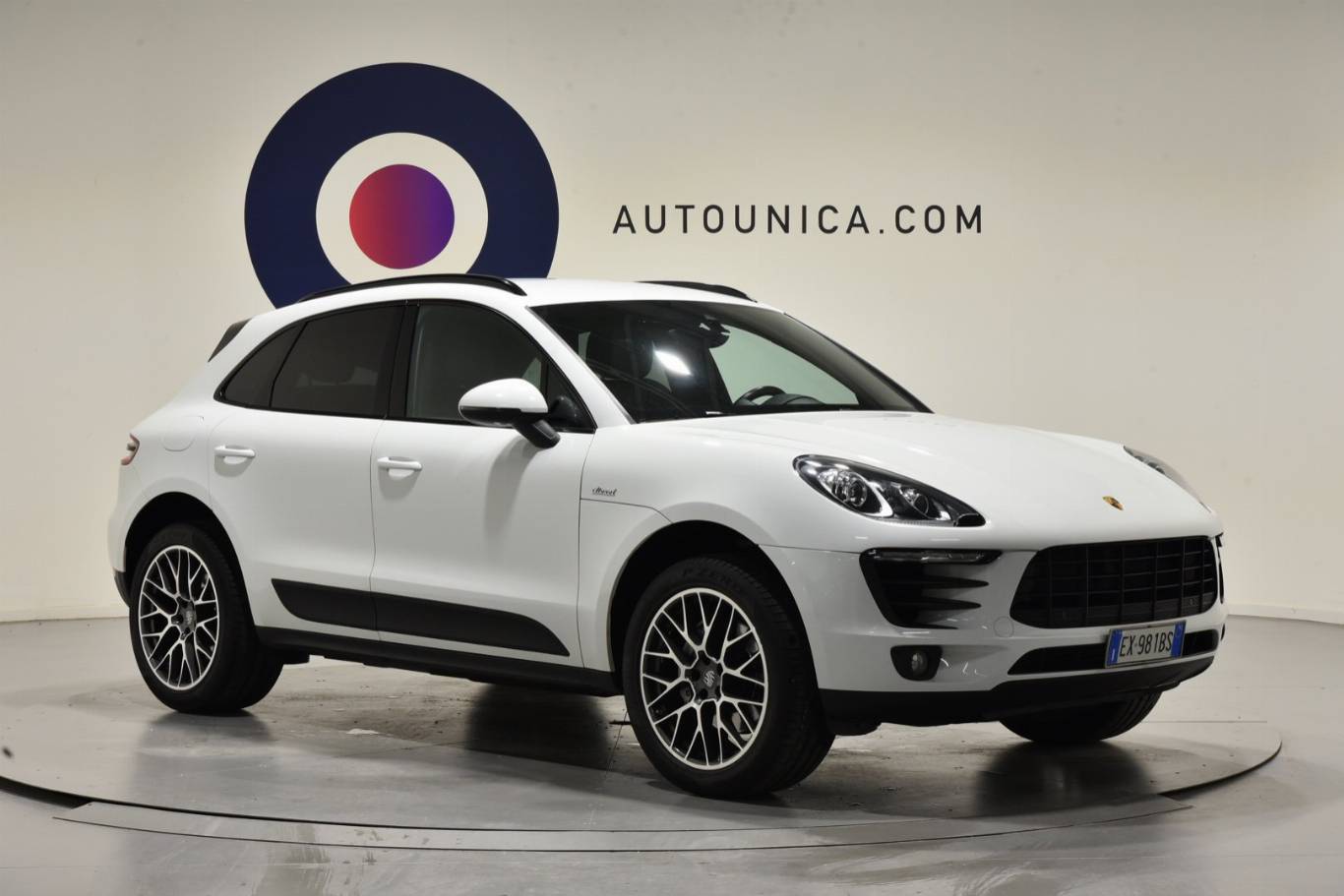 PORSCHE Macan 27