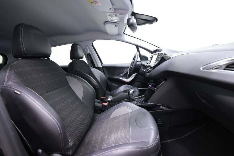PEUGEOT 2008 42