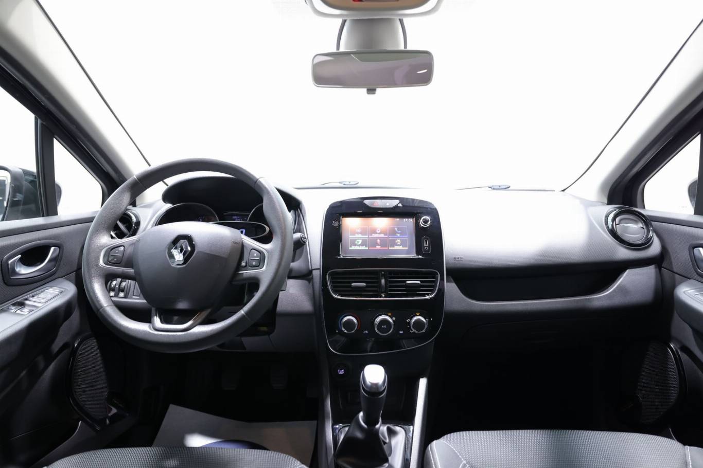RENAULT Clio 30