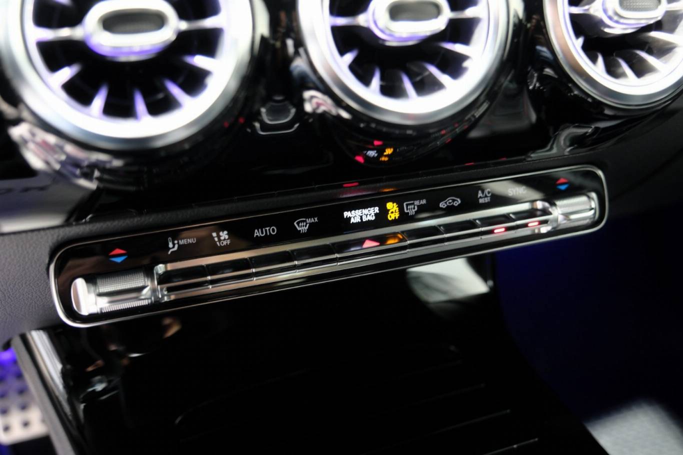 MERCEDES-BENZ A 200 29