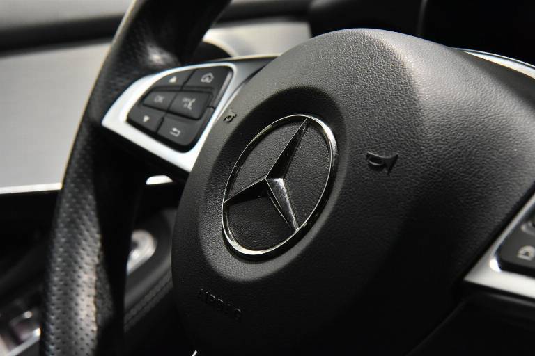 MERCEDES-BENZ GLC 250 23
